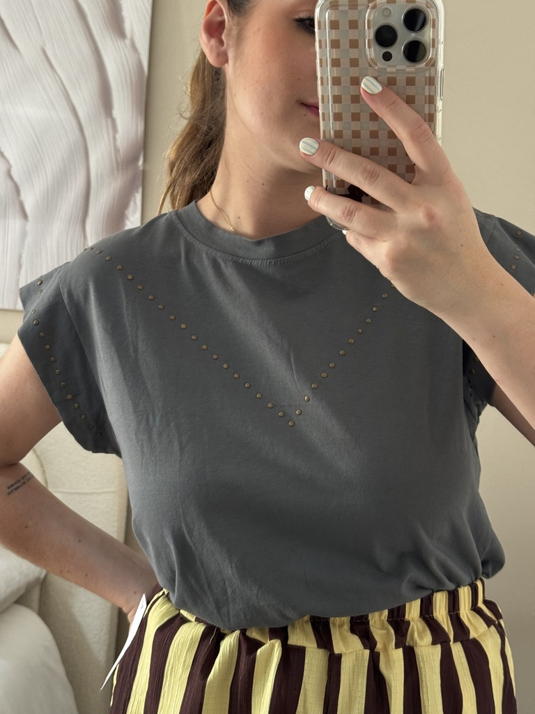 Camiseta tachas golden